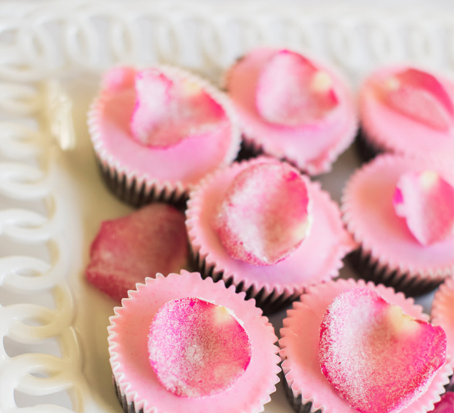 Edible Obsession: Sugared Rose Petal Cupcake Toppers