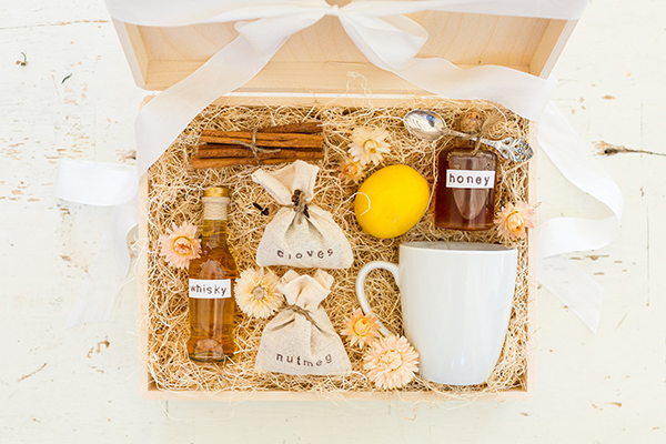 DIY Gift Guide: How to Build the Perfect Gift Box - Lauren Conrad