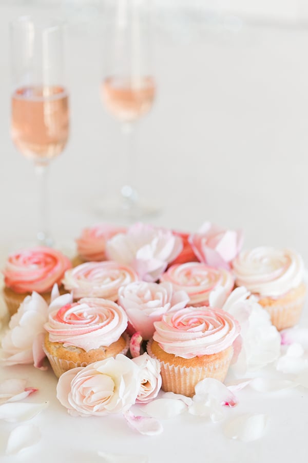 These rose cupcakes are the perfect Valentine's Day treat!