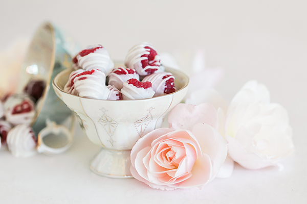 White Chocolate Dipped Berries by LaurenConrad.com.