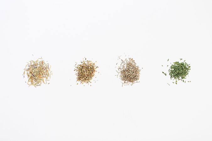 How to dry your own herbs at home