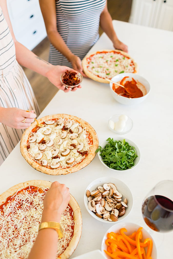 Throw a pizza party like Lauren Conrad