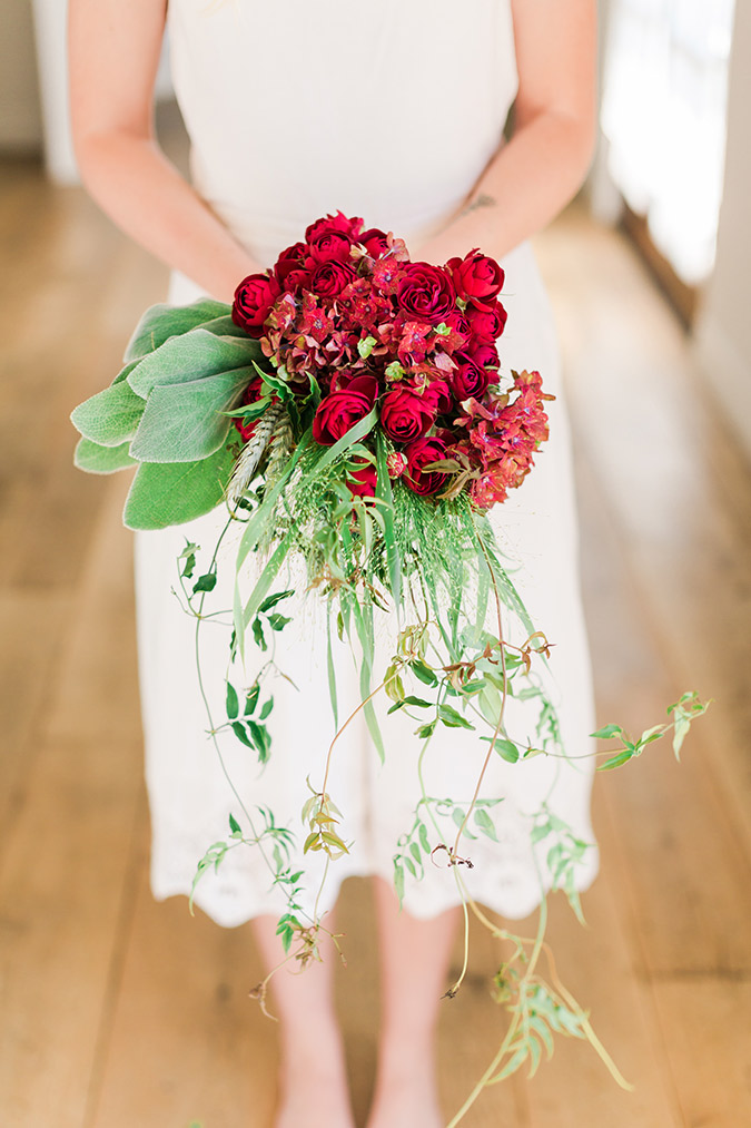 Bold red DIY bridal bouquet for fall