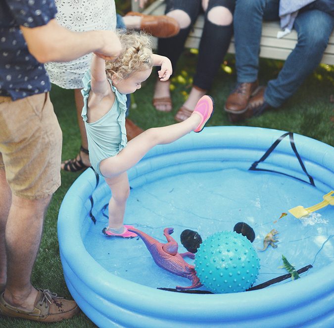 Kitty cat kiddie pool