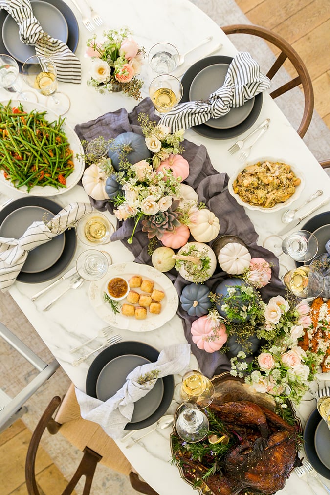 the prettiest Thanksgiving tablescape