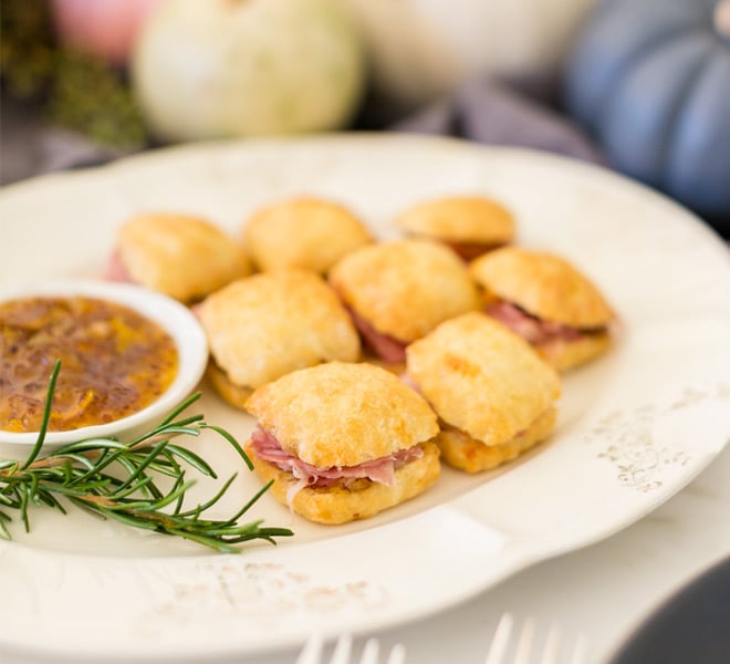 Holiday Special: Thanksgiving Green Beans & Biscuits with a Twist