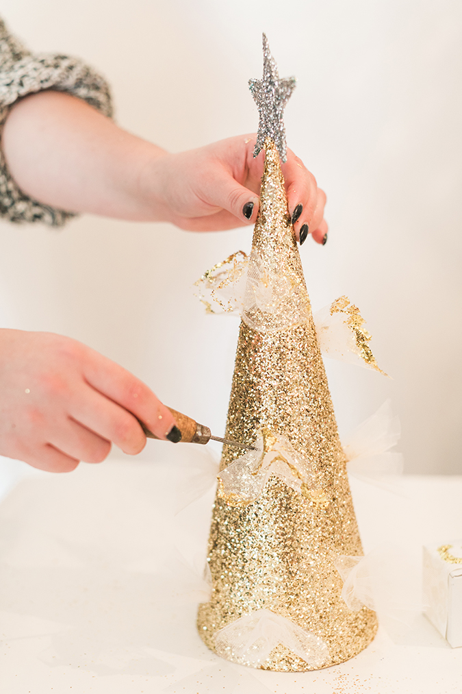 learn how to make this glittery tree topper step-by-step