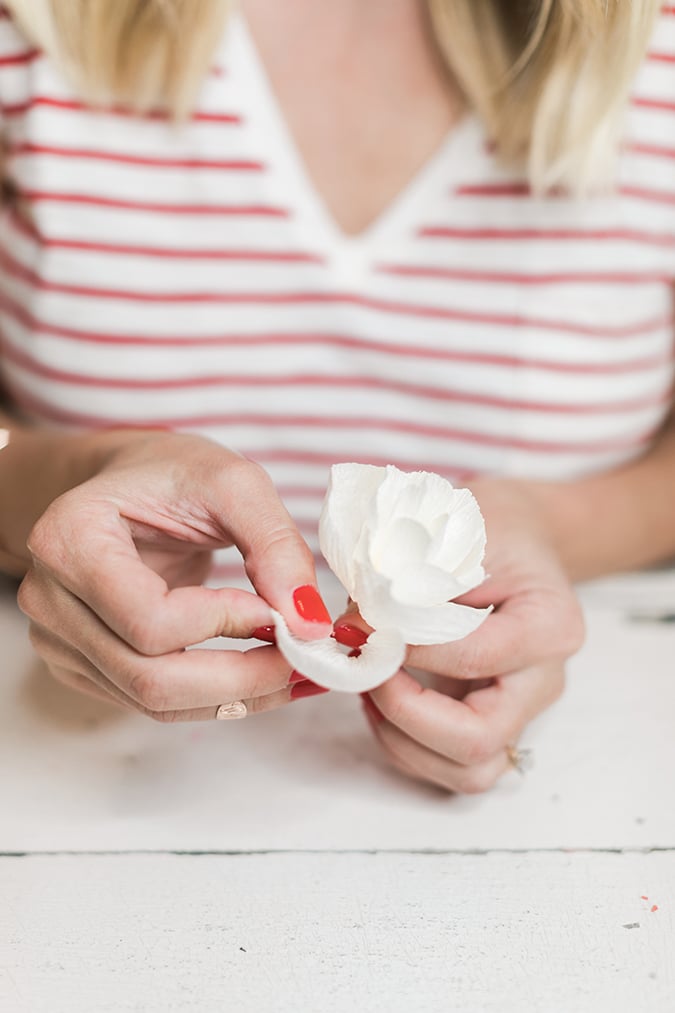 learn how to make Lauren Conrad's paper flower wreath