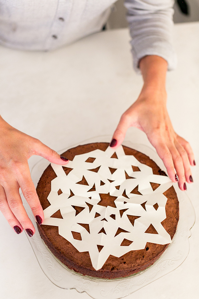 How to make Lauren Conrad's snowflake sugar cake