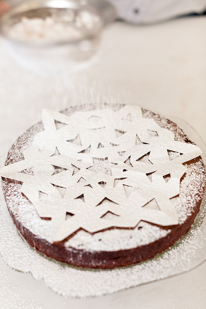 Snowflake sugar cake for the holidays