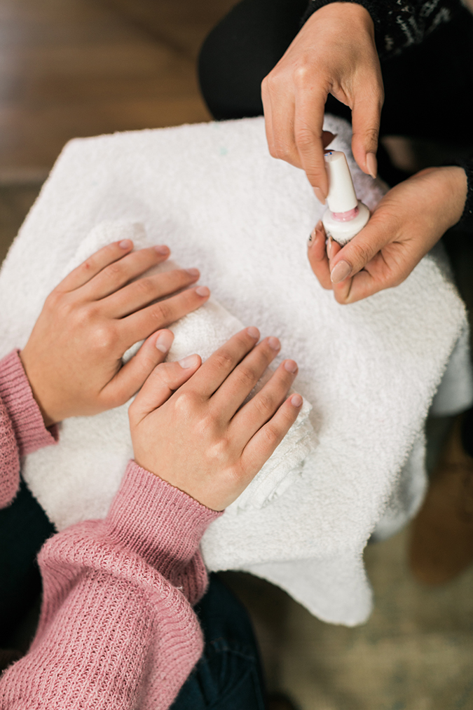 V-Day manicure tutorial courtesy of Olive and June