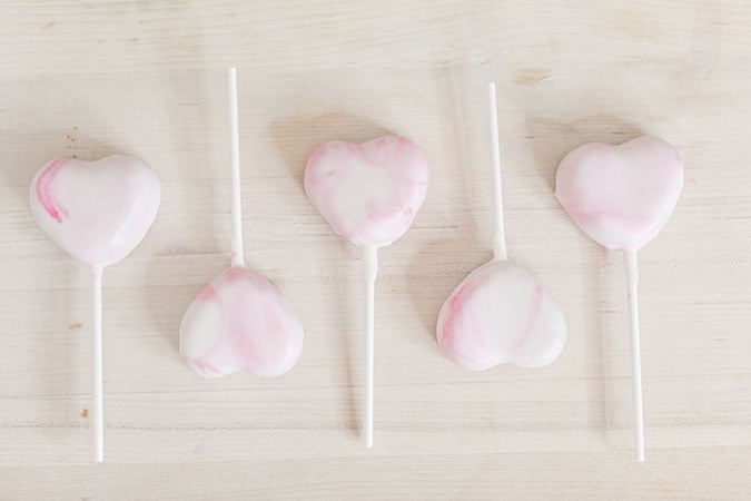 The sweetest heart cake pops by LaurenConrad.com