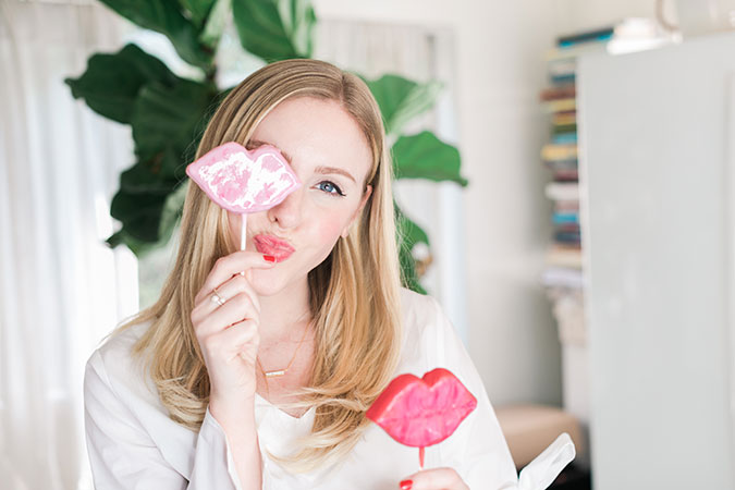 The cutest kissable cake pop recipe on LaurenConrad.com