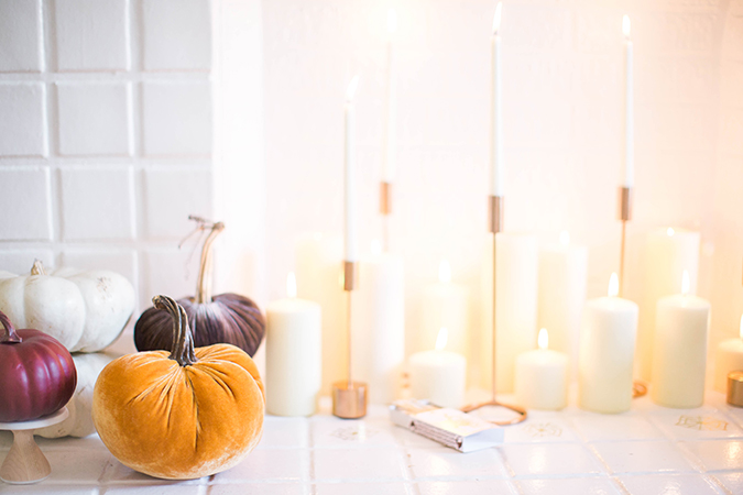 pretty Halloween mantle decor