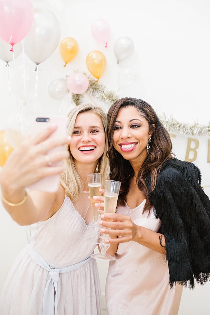 how to make your own ballon backdrop for NYE