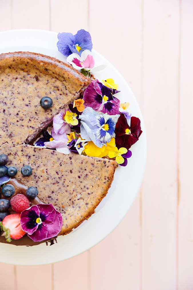 blueberry cheesecake recipe with melted chocolate via laurenconrad.com