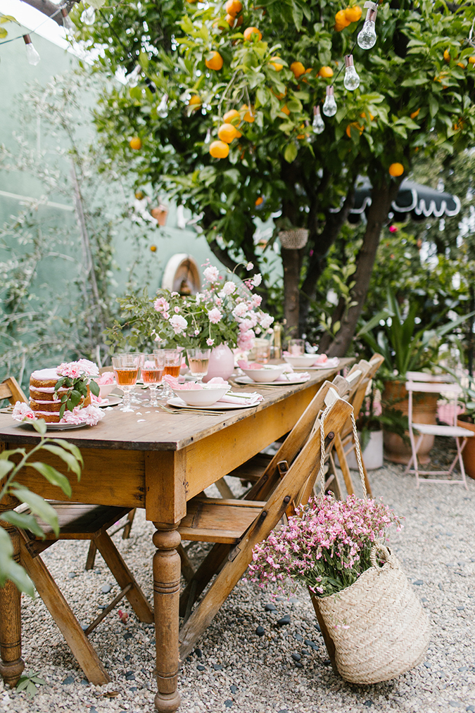 pretty pink rosé tasting picnic via laurenconrad.com