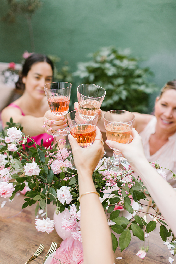 pretty pink rosé tasting picnic via laurenconrad.com