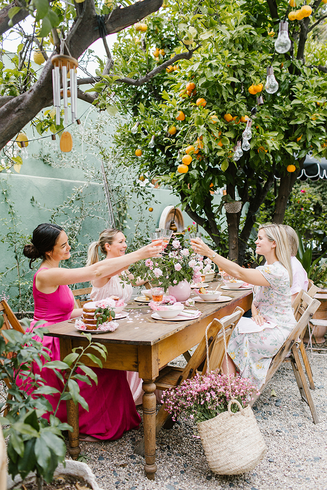 pretty pink rosé tasting picnic via laurenconrad.com