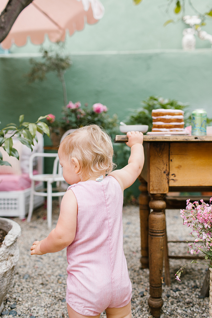 pretty pink rosé tasting picnic via laurenconrad.com