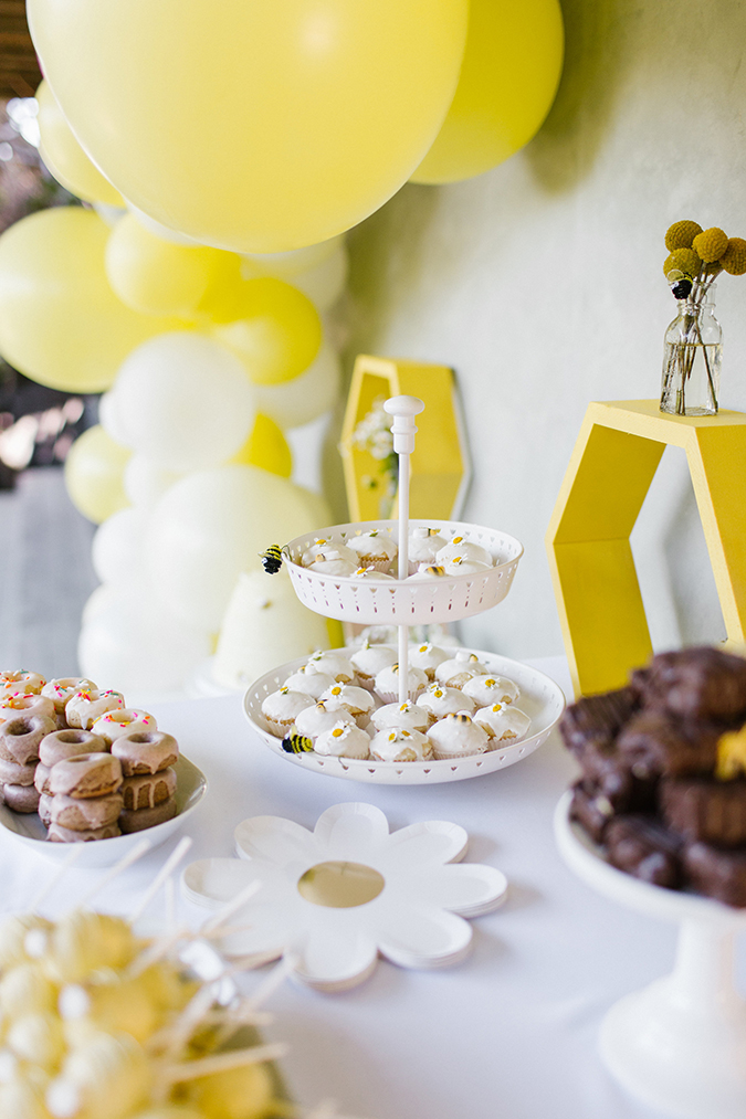 Bee themed party ideas CRICUT (DIY party decor on a budget with