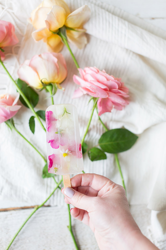 edible flower popsicles via laurenconrad.com