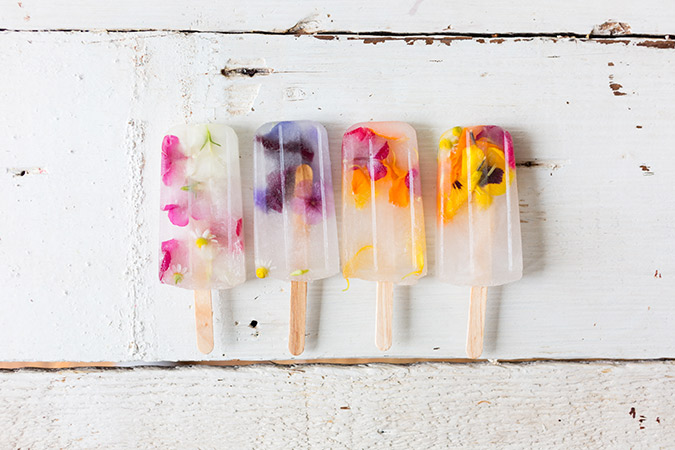 edible flower popsicles recipe via laurenconrad.com