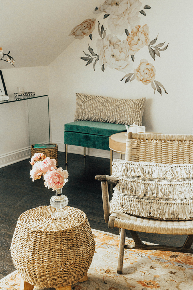 creative bungalow studio tour via laurenconrad.com