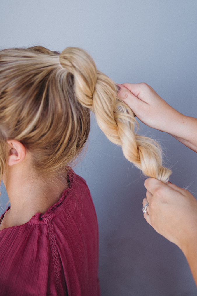 barefoot blonde top knot tutorial via laurenconrad.com