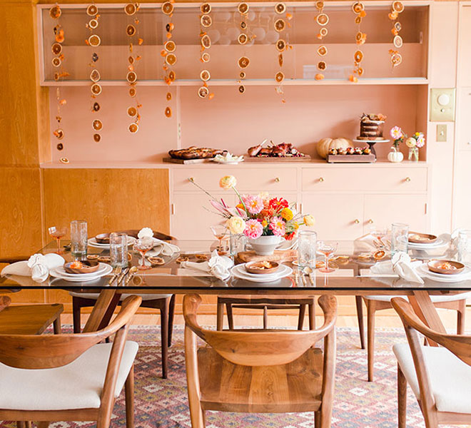 Party Planning: A Midcentury Modern Friendsgiving