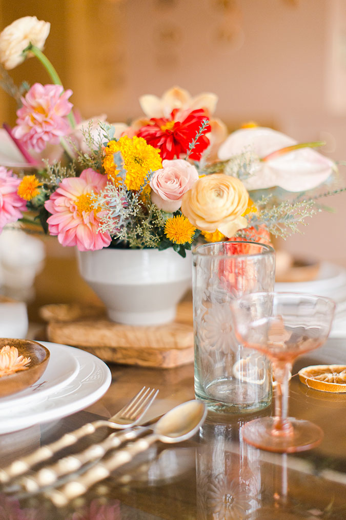 midcentury modern friendsgiving via laurenconrad.com