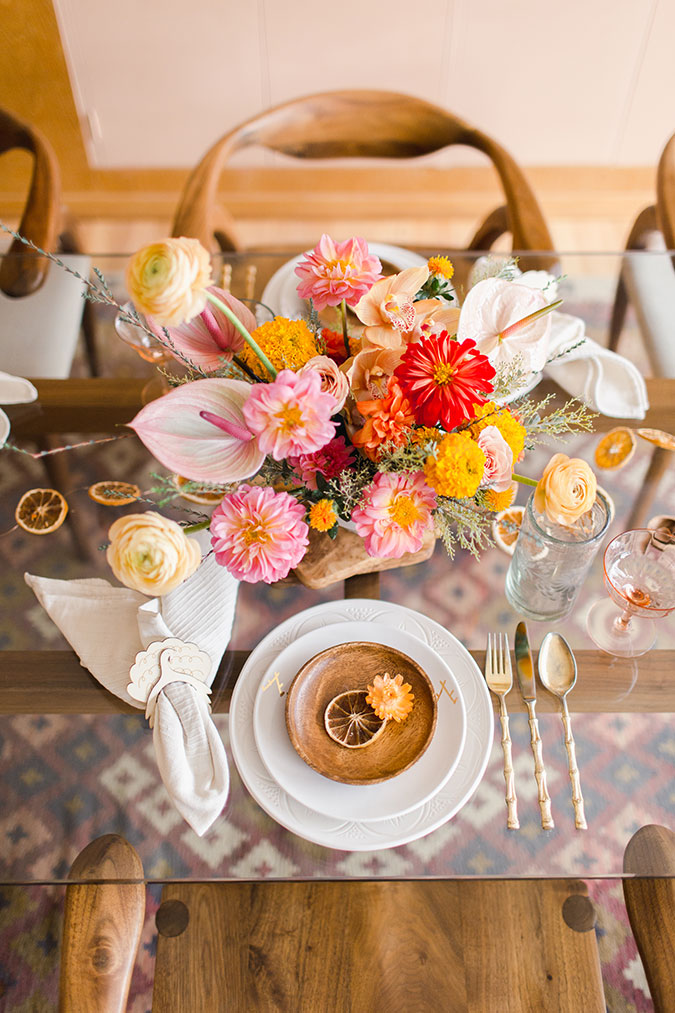 midcentury modern friendsgiving via laurenconrad.com