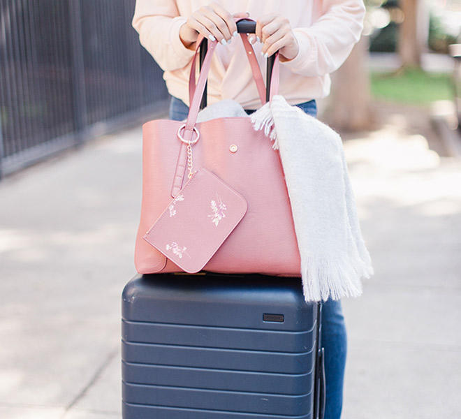 Style Guide: Airport Outfit Hacks - Lauren Conrad