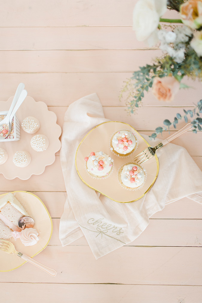 champagne flavored desserts for NYE via laurenconrad.com