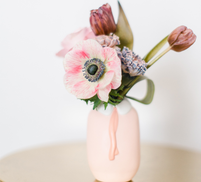 Odds and Ends: 3 Spring Flower Arranging Trends